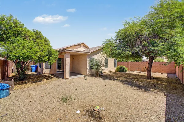 $2,100 | 3903 West Goodman Drive, Glendale, AZ 85308