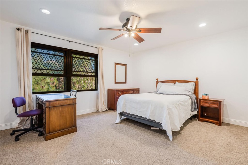 47 North Coolwater Road Bell Canyon, CA 91307 - Photo 28 of 56