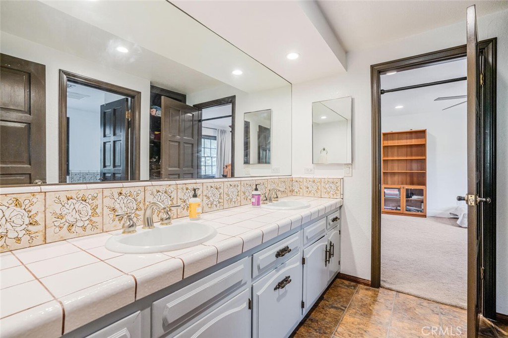 47 North Coolwater Road Bell Canyon, CA 91307 - Photo 30 of 56