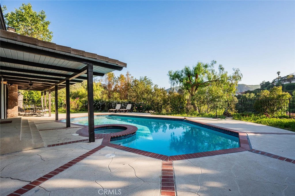 47 North Coolwater Road Bell Canyon, CA 91307 - Photo 36 of 56