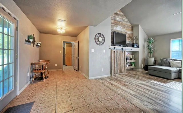 $399,000 | 1265 East Independence Street, Giddings, TX 78942