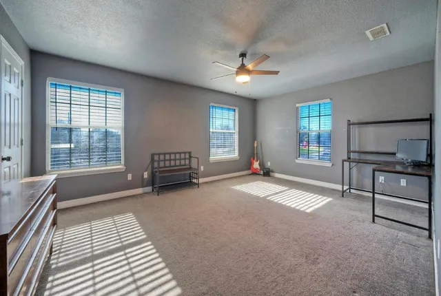 $399,000 | 1265 East Independence Street, Giddings, TX 78942