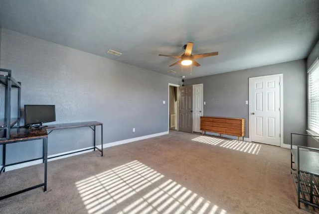 $399,000 | 1265 East Independence Street, Giddings, TX 78942