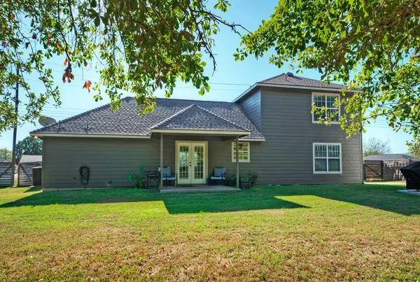 $369,000 | 1265 East Independence Street, Giddings, TX 78942