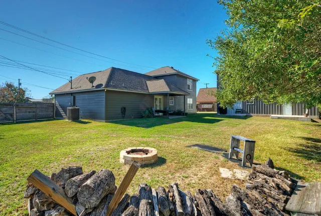 $399,000 | 1265 East Independence Street, Giddings, TX 78942