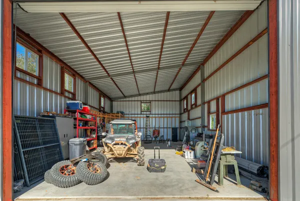 $369,000 | 1265 East Independence Street, Giddings, TX 78942