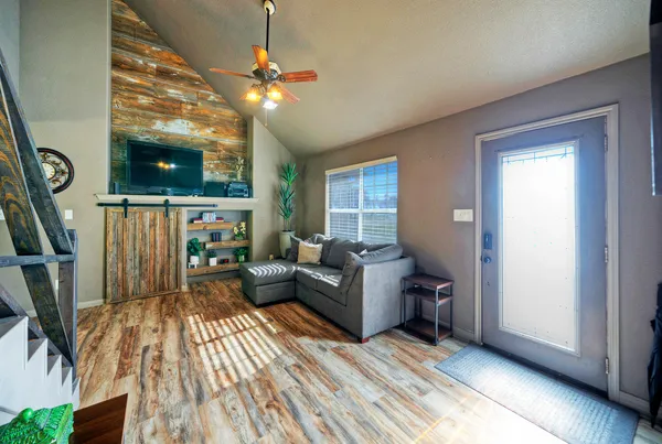 $369,000 | 1265 East Independence Street, Giddings, TX 78942