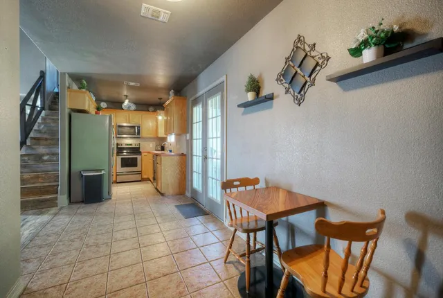 $399,000 | 1265 East Independence Street, Giddings, TX 78942