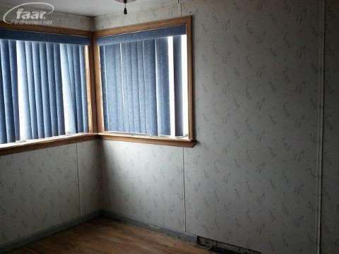 2035 Belsay Road Burton, MI 48519 - Photo 4 of 6 20397963-3.JPG