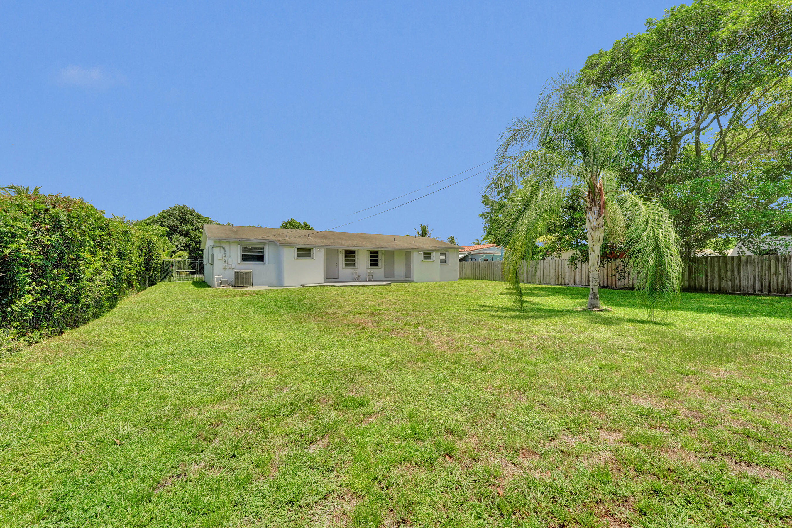 5830 Garfield Street Hollywood, FL 33021 - Photo 21 of 54 Yard