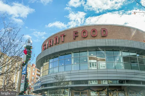 $265,000 | 4000 Tunlaw Road Northwest, Unit 811, Washington, DC 20007