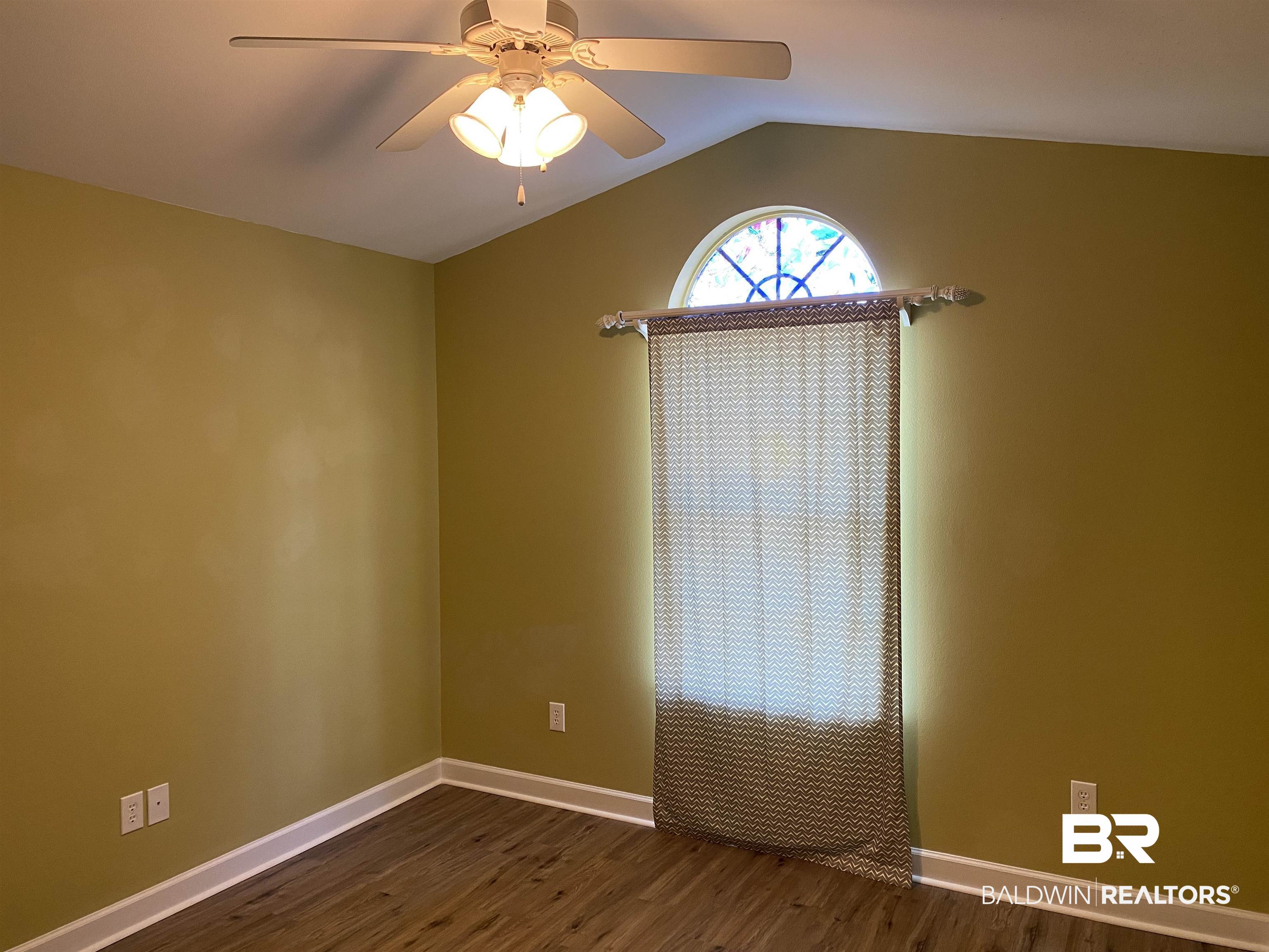 24610 Tarpon Lane Orange Beach, AL 36561 - Photo 11 of 31 Guest Bedroom