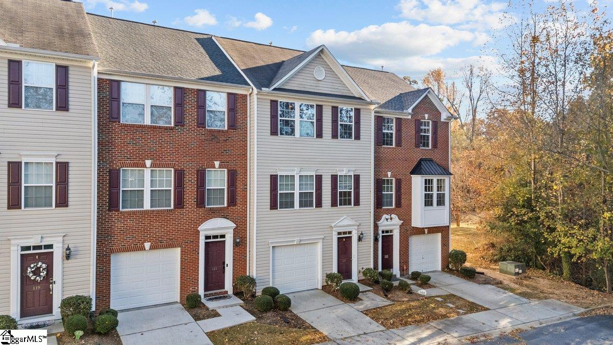 123 Sylvan Oak Way Simpsonville, SC 29681 - Photo 2 of 29