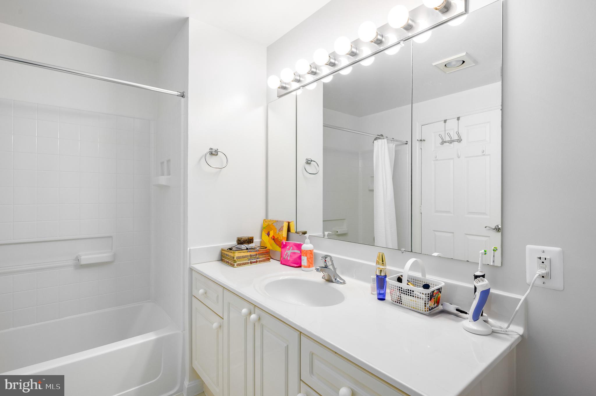 19355 Cypress Ridge Terrace, Unit 212 Leesburg, VA 20176 - Photo 19 of 26