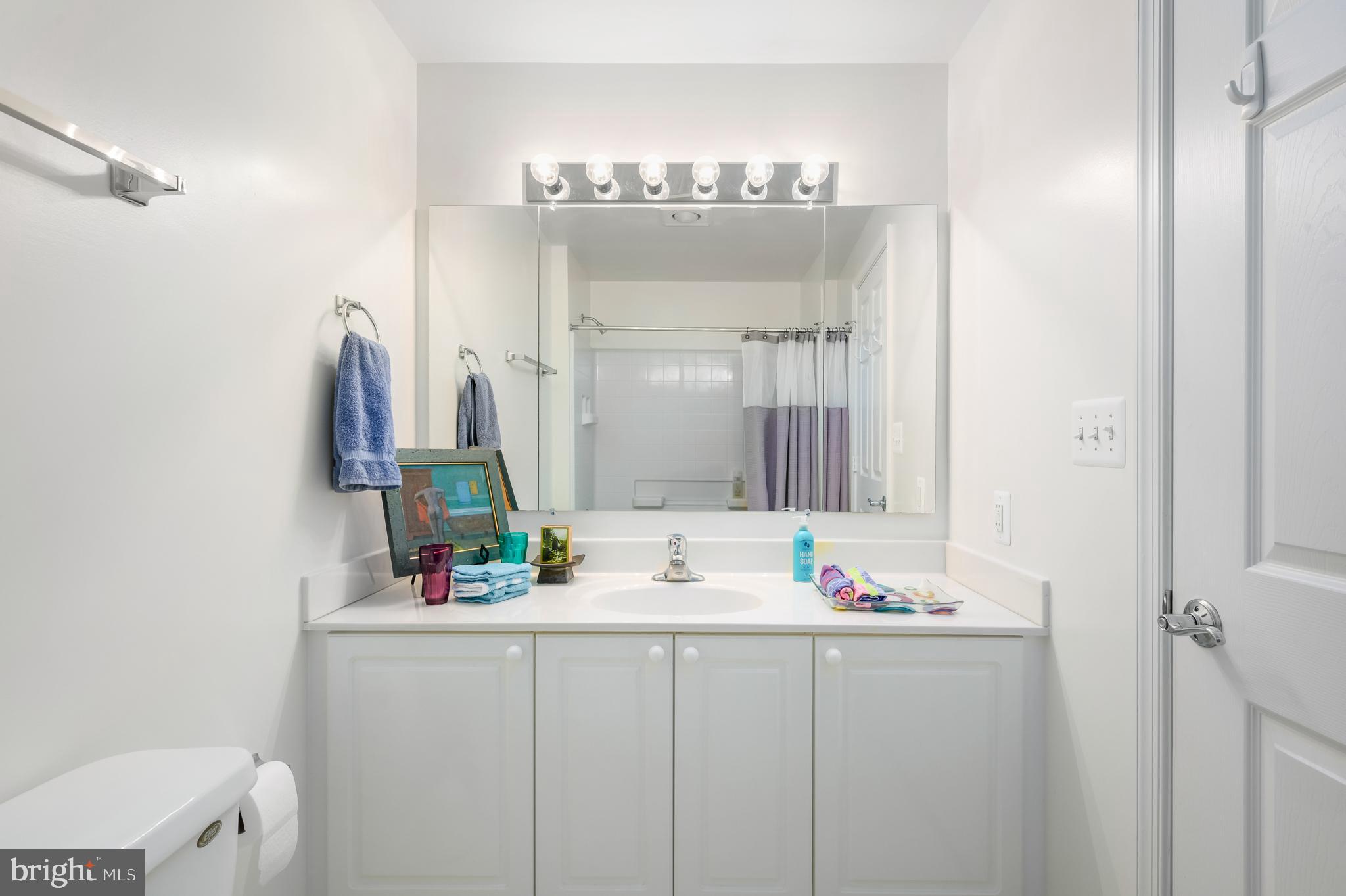 19355 Cypress Ridge Terrace, Unit 212 Leesburg, VA 20176 - Photo 23 of 26