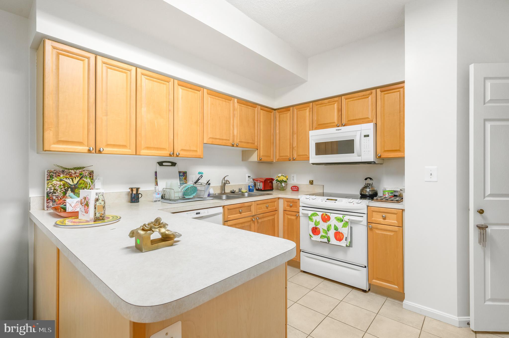 19355 Cypress Ridge Terrace, Unit 212 Leesburg, VA 20176 - Photo 3 of 26