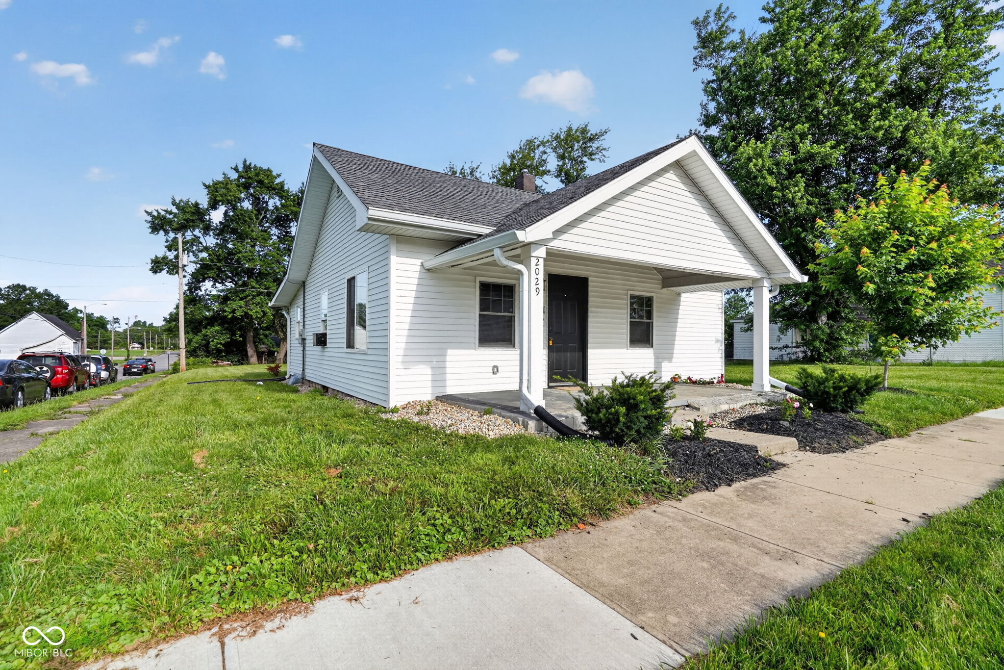 2029 Hendricks Street Anderson, IN 46016 - Photo 3 of 24