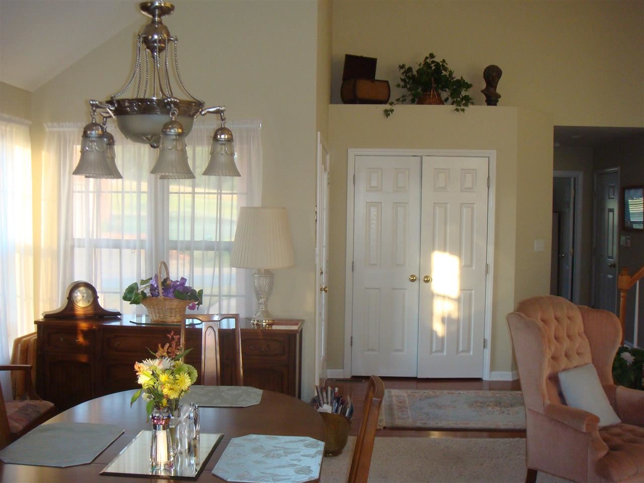 18924 Roscommon Road Evansville, IN 47725 - Photo 6 of 27 Gallery Image 6