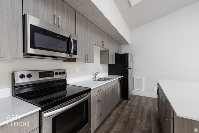 130 7th Street, Unit C304 Ogden, UT 84404 - Photo 8 of 24