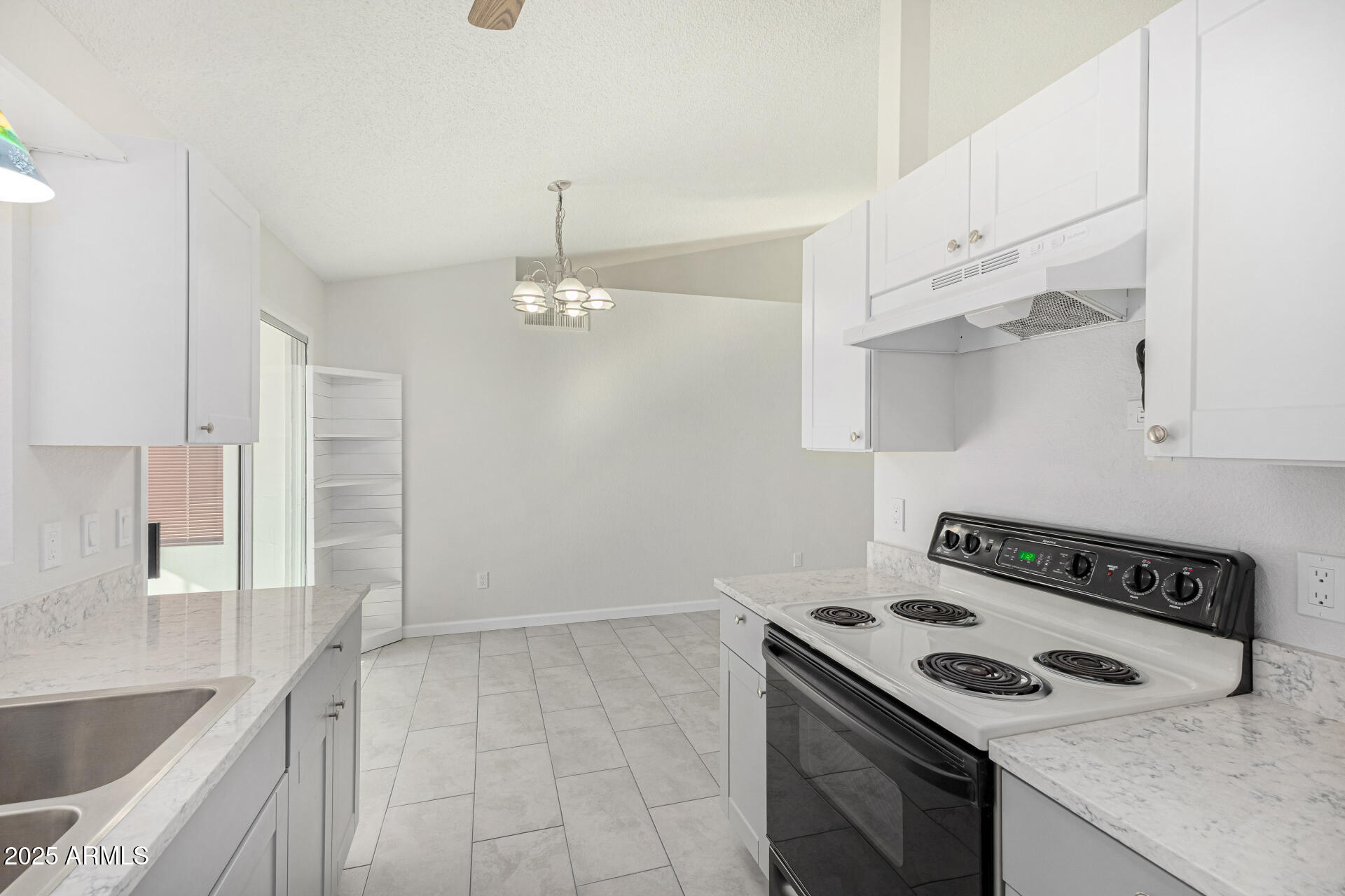 1813 East Grandview Road Phoenix, AZ 85022 - Photo 13 of 26 13-Grandview