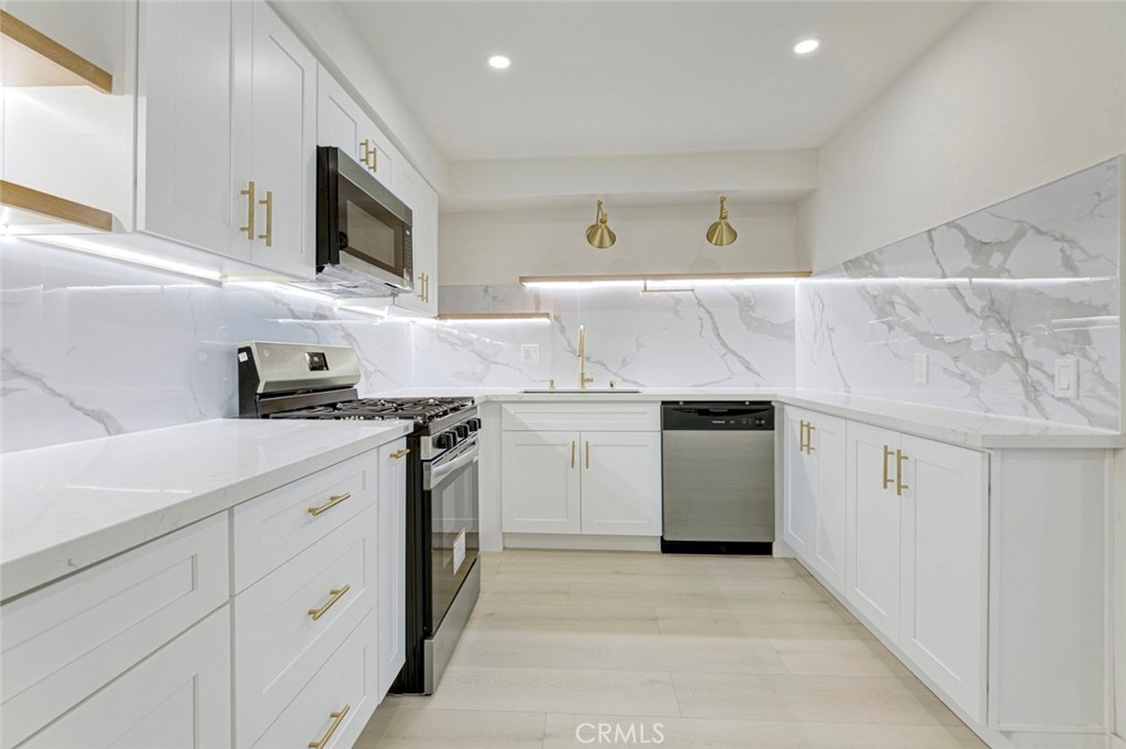 500 Jackson Place, Unit 201 Glendale, CA 91206 - Photo 10 of 28