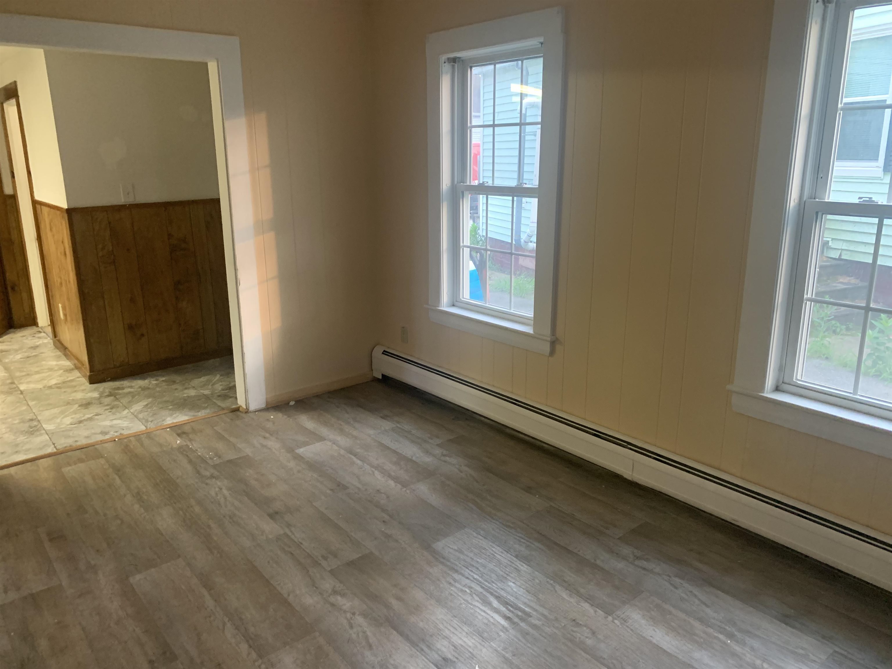 22 Spring Street Somersworth, NH 03878 - Photo 5 of 32