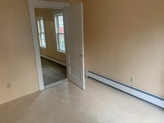 $1,890 | 22 Spring Street, Somersworth, NH 03878