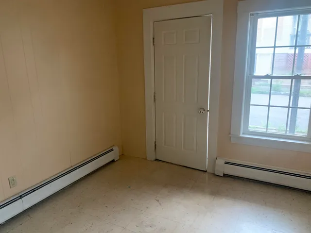 $1,890 | 22 Spring Street, Somersworth, NH 03878