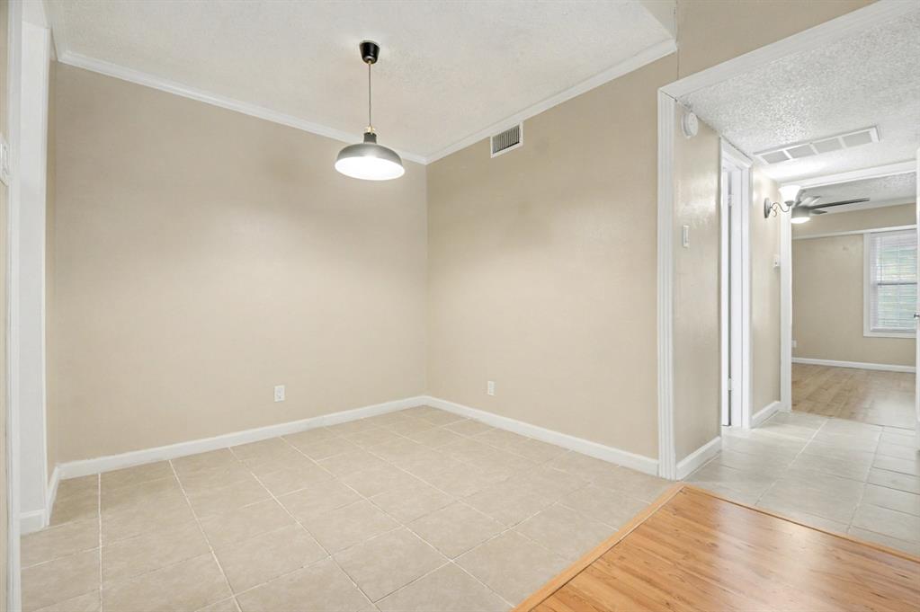 5300 Keller Springs Road, Unit 2090 Dallas, TX 75248 - Photo 11 of 37