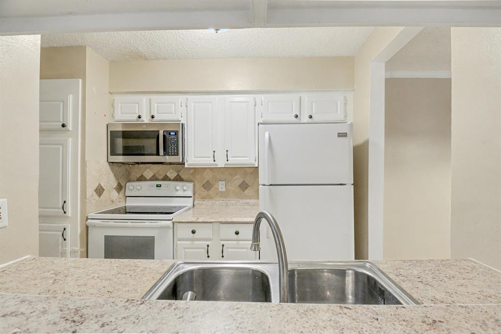 5300 Keller Springs Road, Unit 2090 Dallas, TX 75248 - Photo 15 of 37