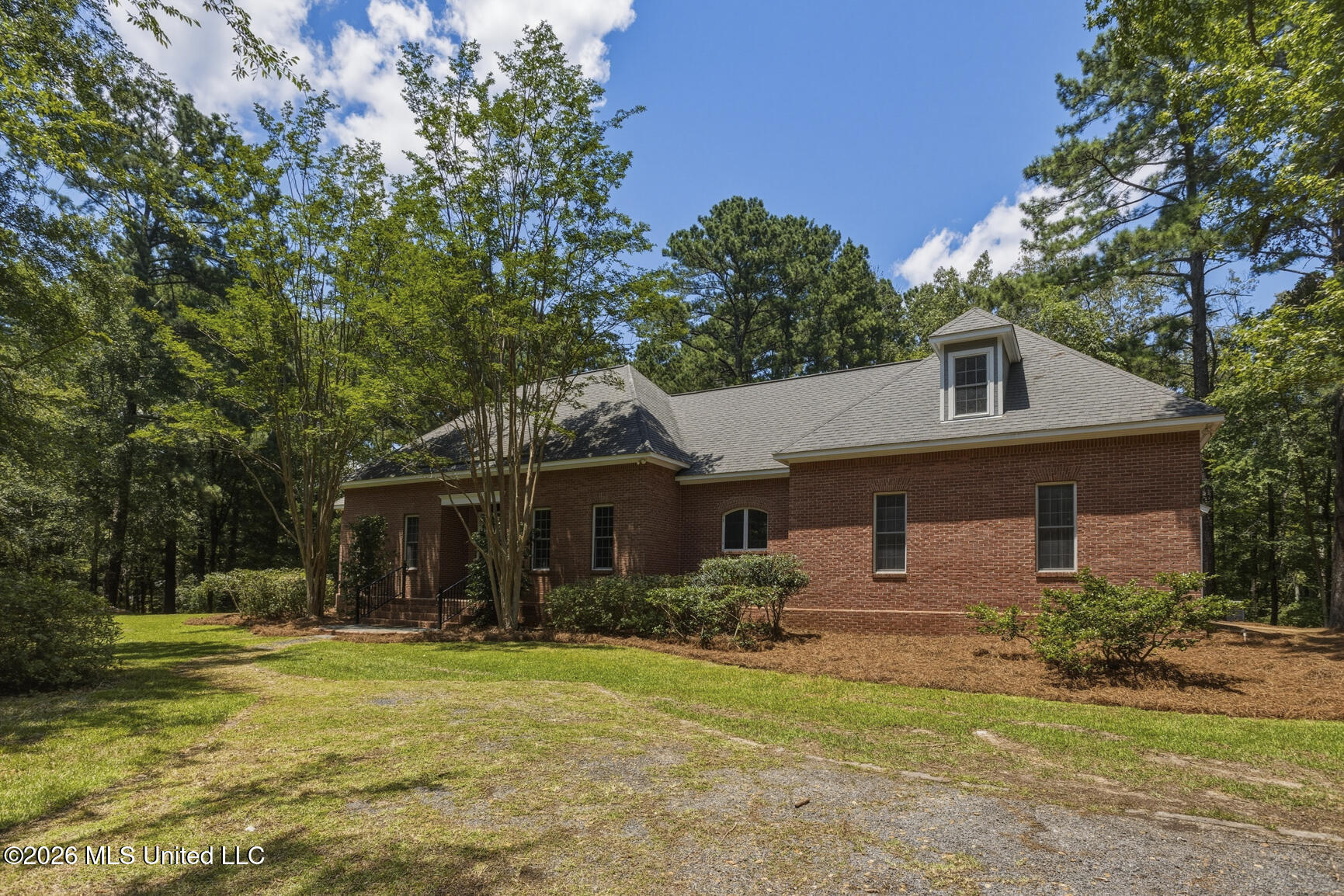 131 Hunt Circle Madison, MS 39110 - Photo 3 of 50 131 Hunt Cir-47