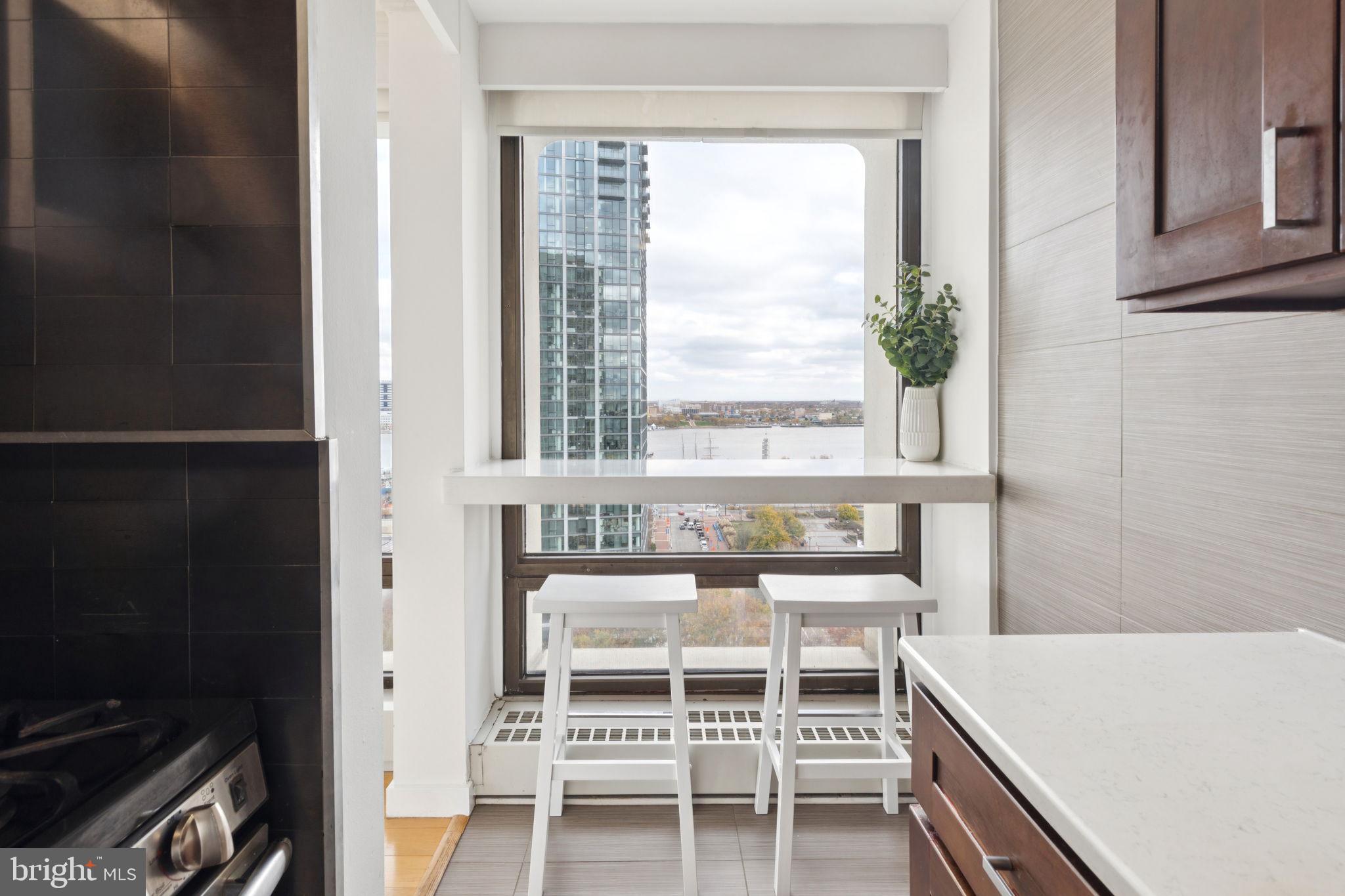 210 Locust Street, Unit 15AW Philadelphia, PA 19106 - Photo 11 of 27