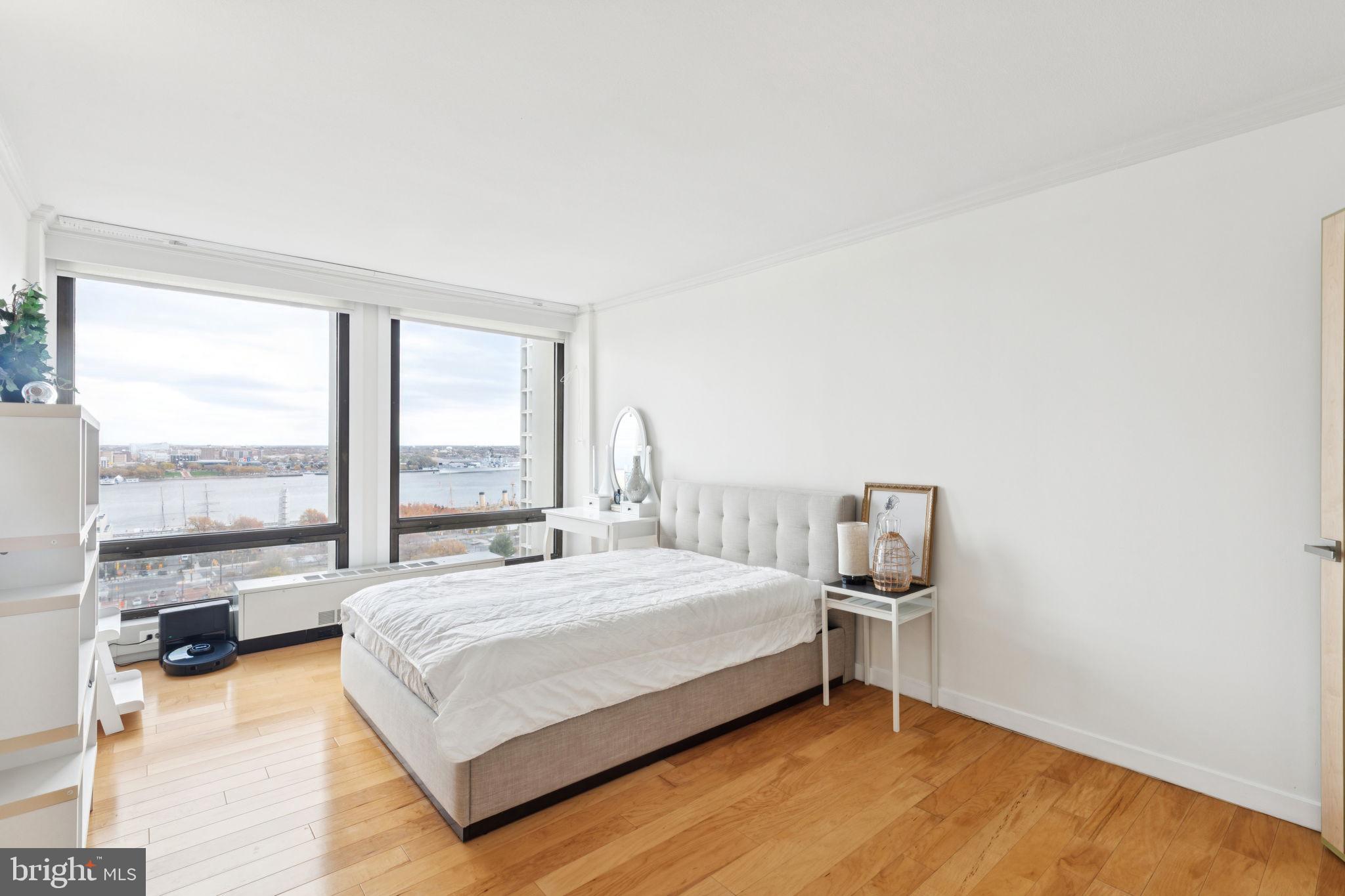 210 Locust Street, Unit 15AW Philadelphia, PA 19106 - Photo 13 of 27