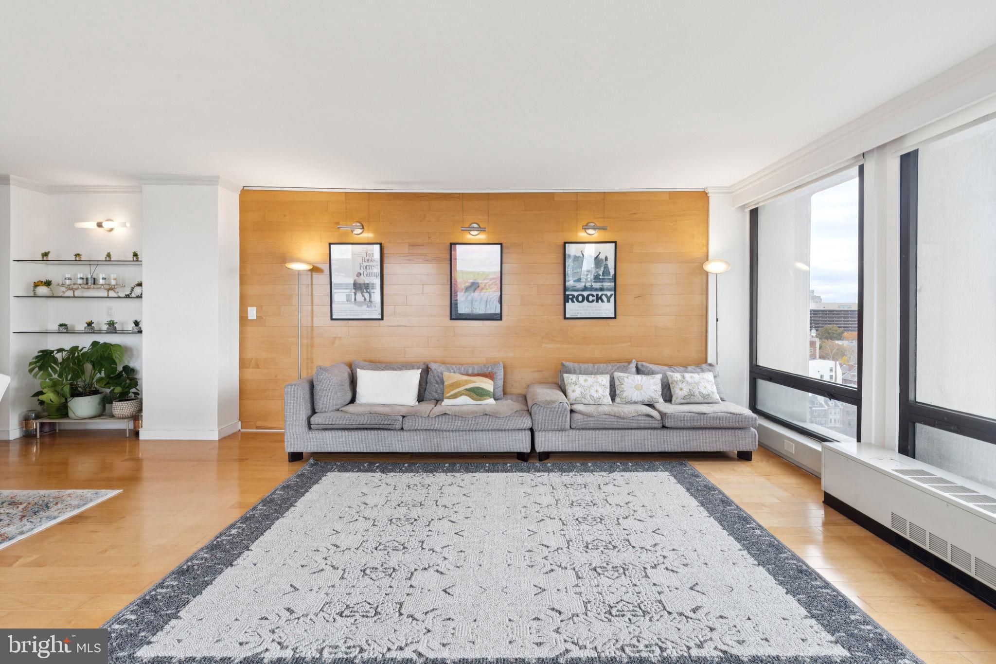 210 Locust Street, Unit 15AW Philadelphia, PA 19106 - Photo 4 of 27