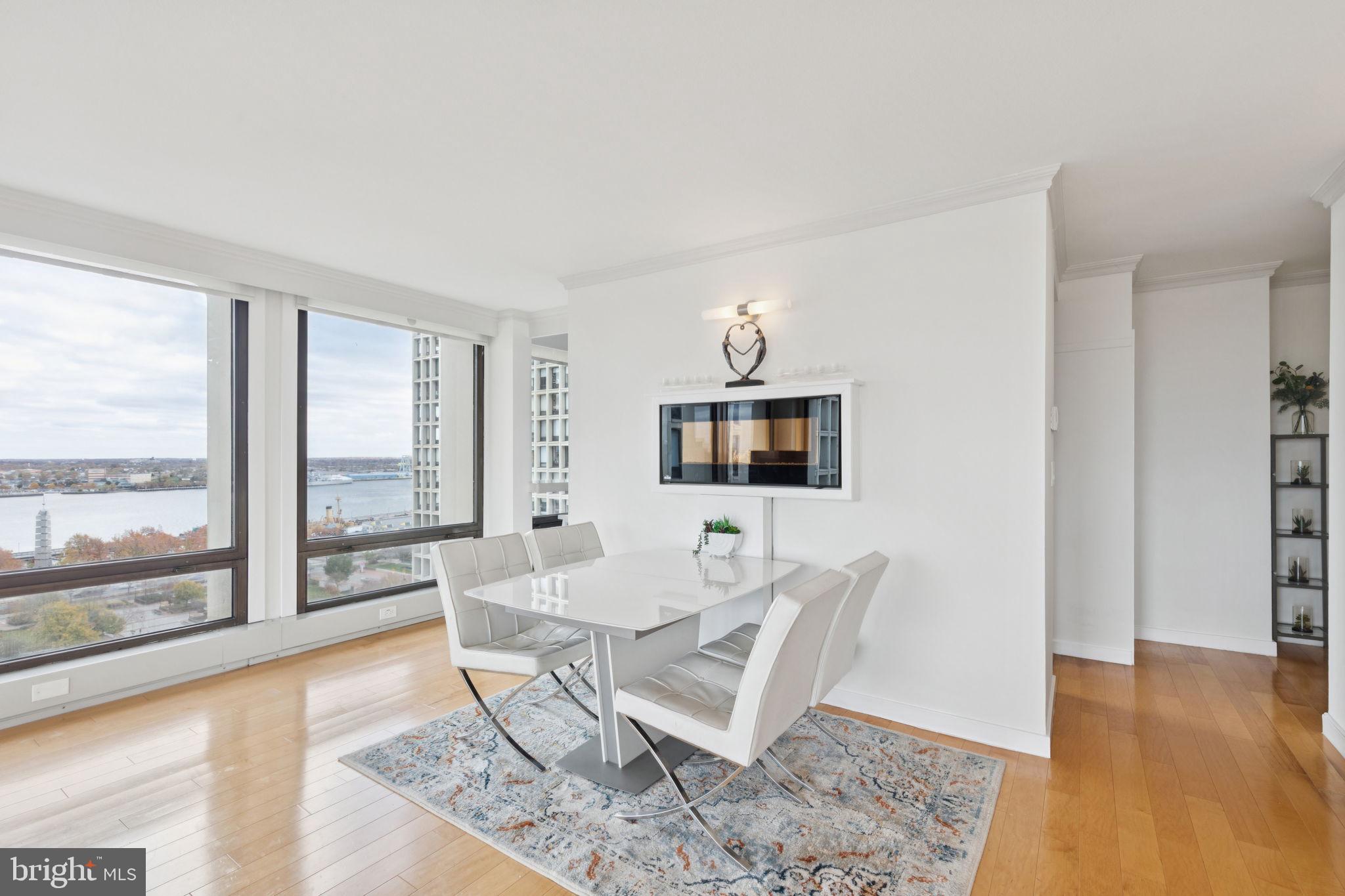 210 Locust Street, Unit 15AW Philadelphia, PA 19106 - Photo 7 of 27