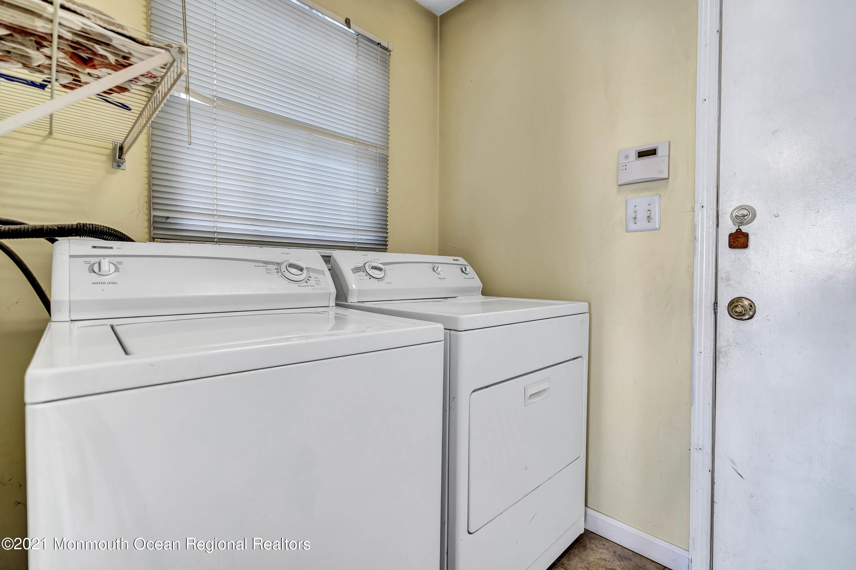 232 Lake Road Brick, NJ 08724 - Photo 21 of 32 Laundry Room