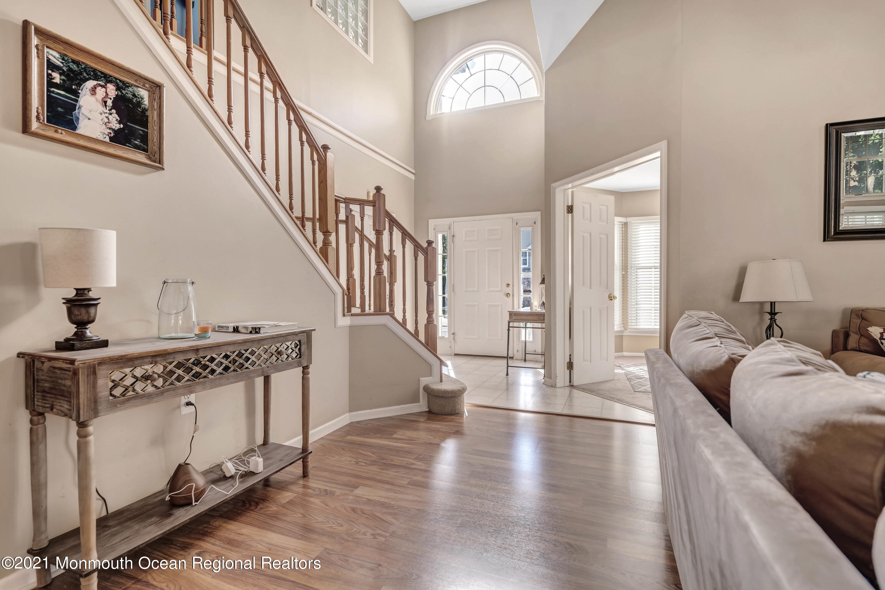 20 ft entry foyer ceilings