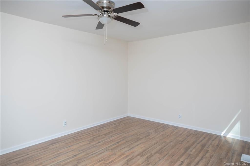 209 Valley Road York, SC 29745 - Photo 4 of 19 Gallery Image 4