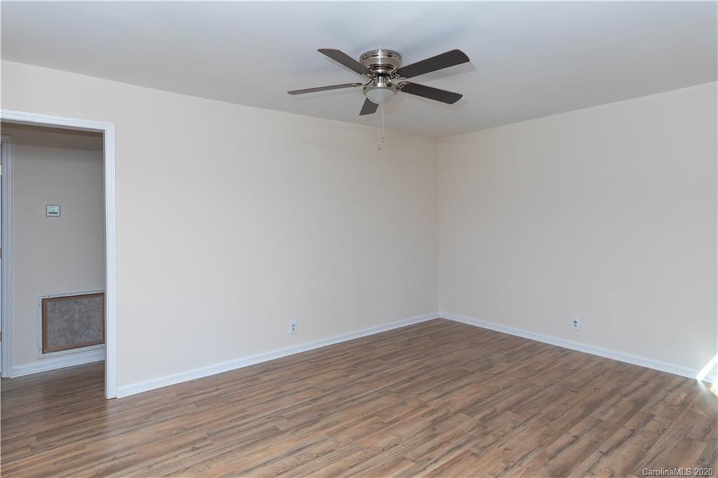 209 Valley Road York, SC 29745 - Photo 5 of 19 Gallery Image 5