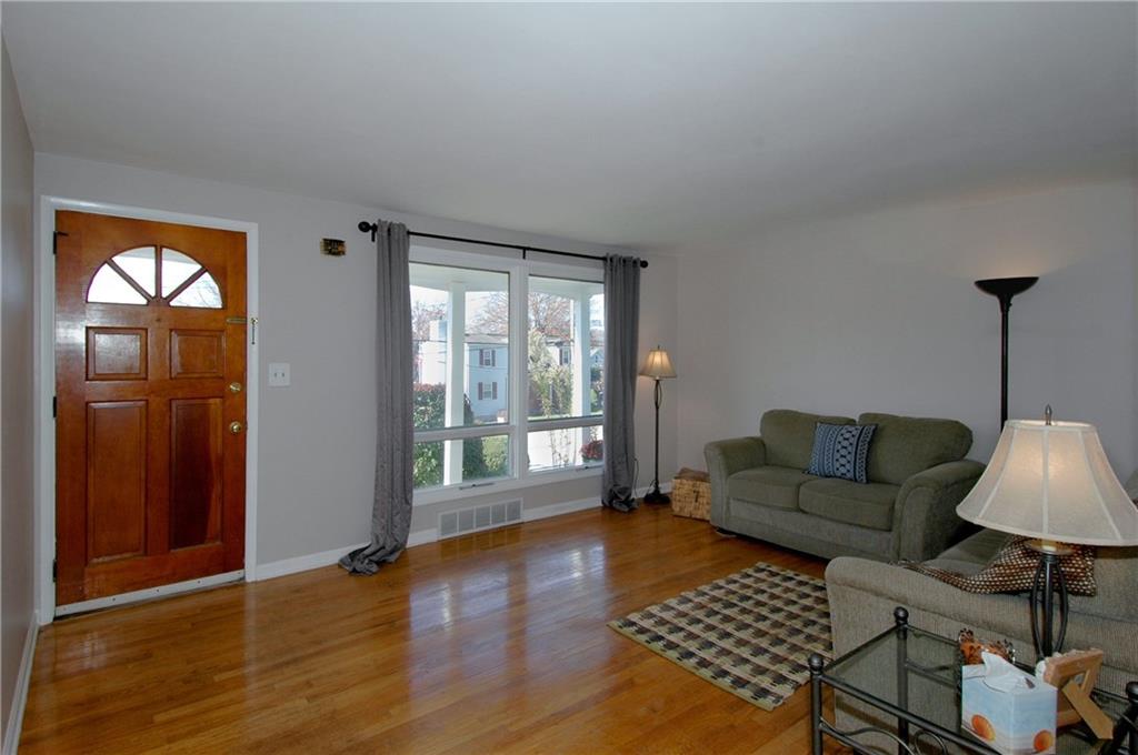 406 Soose Road Pittsburgh, PA 15209 - Photo 5 of 25 Gallery Image 5