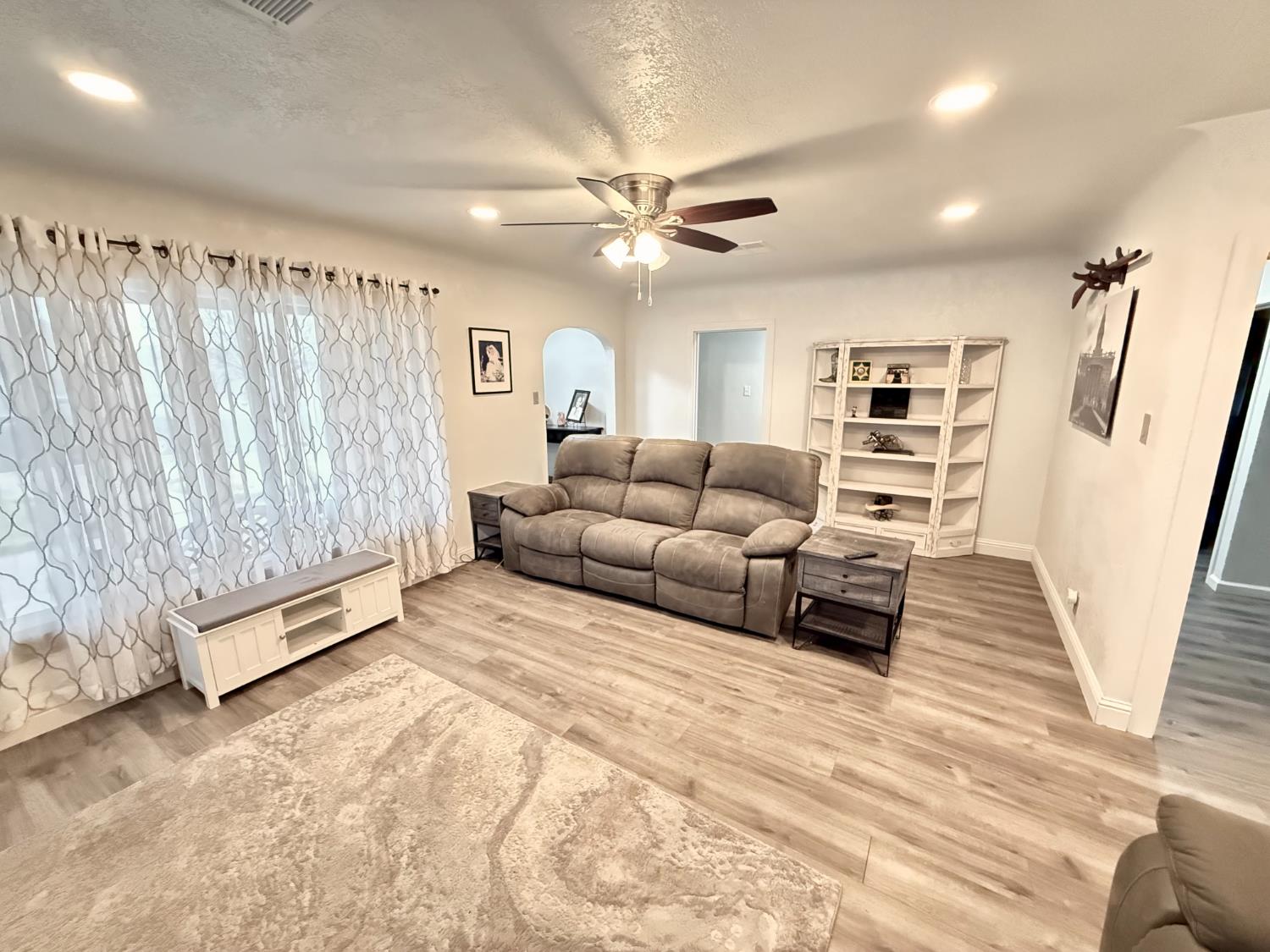 1591 O Street Firebaugh, CA 93622 - Photo 6 of 47