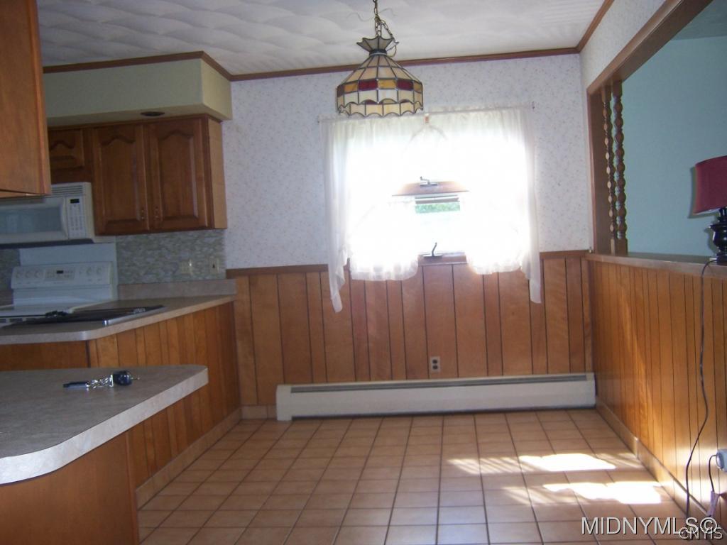 16 Russet Bush Road Utica, NY 13501 - Photo 2 of 18