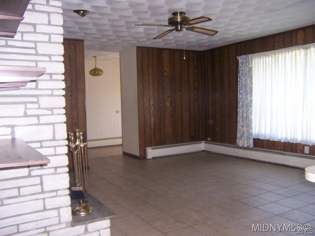 16 Russet Bush Road Utica, NY 13501 - Photo 3 of 18