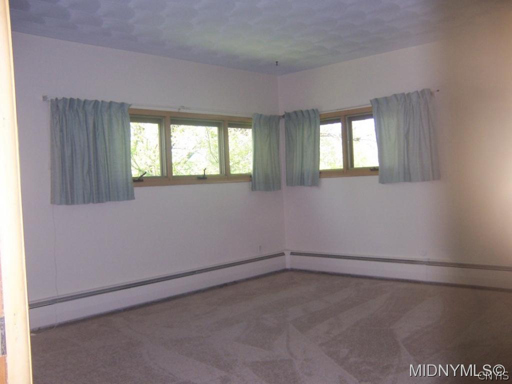 16 Russet Bush Road Utica, NY 13501 - Photo 5 of 18