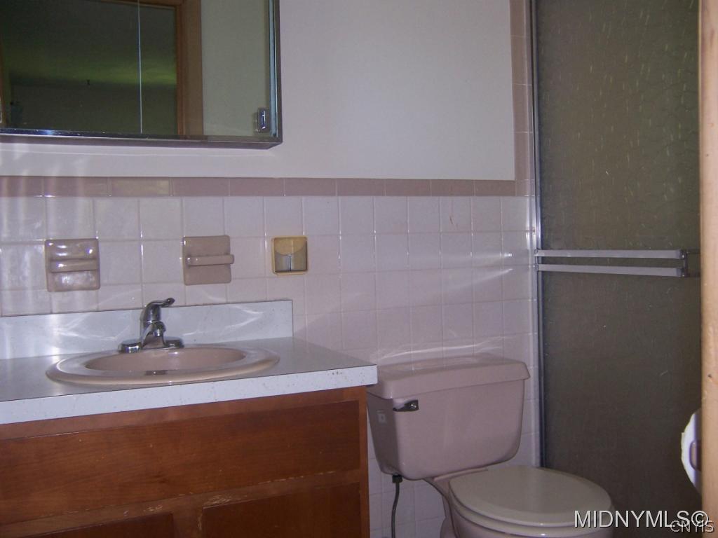 16 Russet Bush Road Utica, NY 13501 - Photo 6 of 18