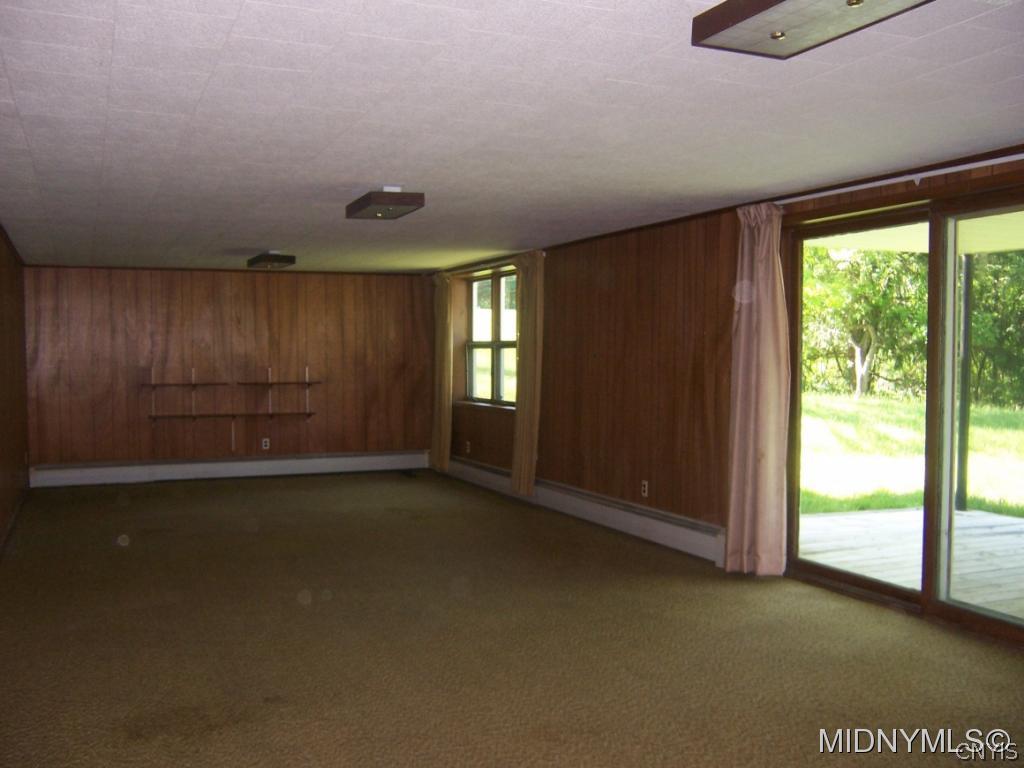 16 Russet Bush Road Utica, NY 13501 - Photo 10 of 18