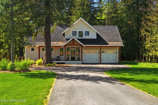 $1,099,000 | 685 Railroad Avenue, Dover, ID 83825