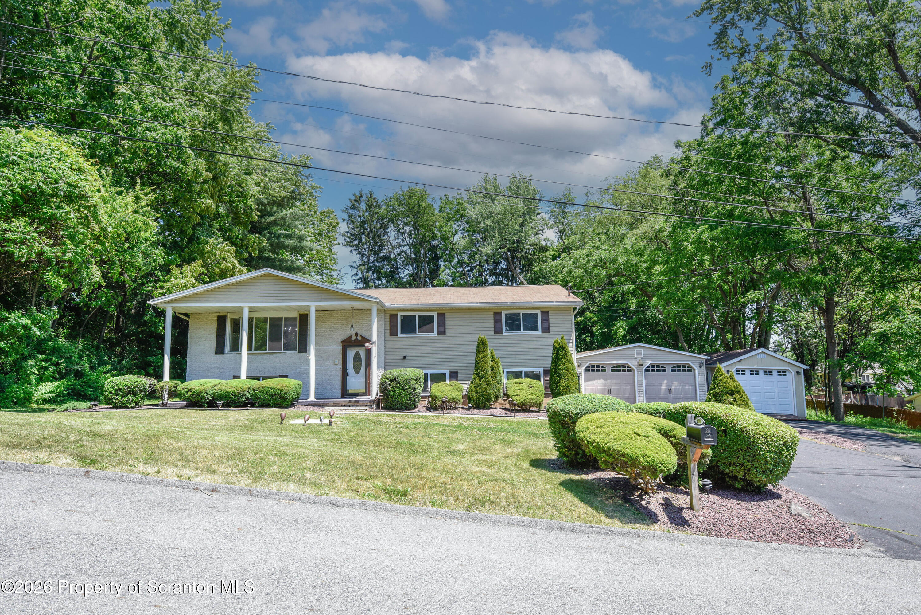 2610 Price Street Scranton, PA 18504 - Photo 4 of 83 _DSC3593