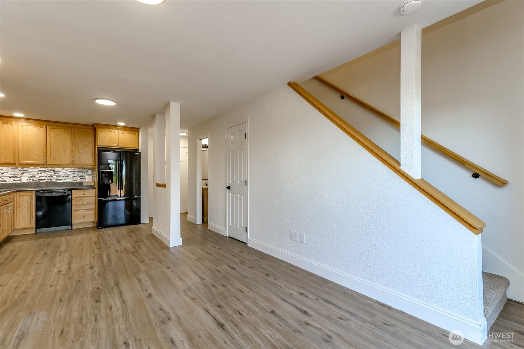 25014 Lake Fenwick Road, Unit 28 Kent, WA 98032 - Photo 9 of 35