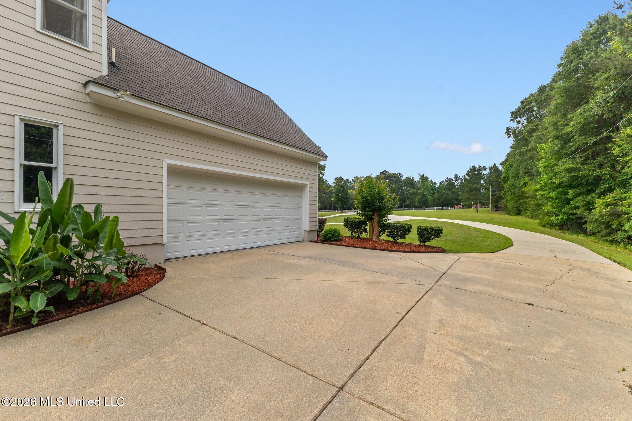33 McMahan Cutoff Road Sumrall, MS 39482 - Photo 5 of 87 Exterior-5
